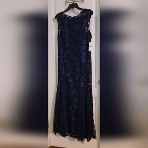 Alex Evening gown, Navy Blue Formal gown, Size 16 Petite